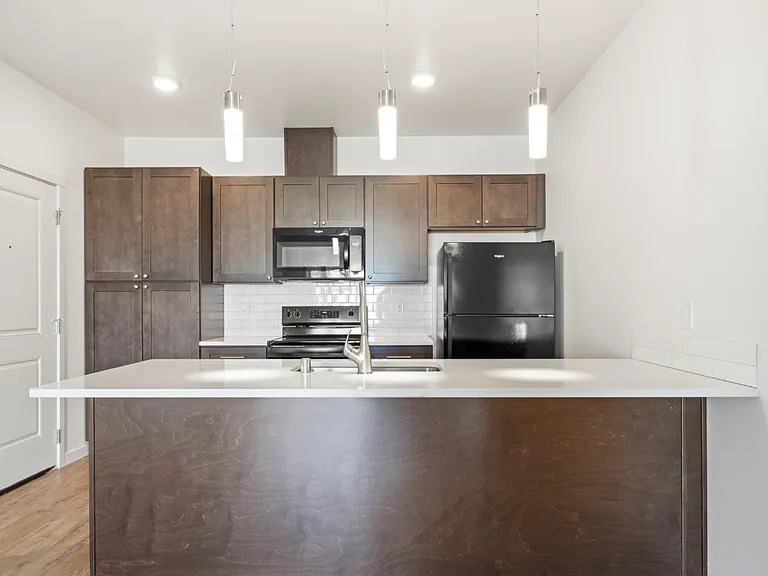Columbia River Walk Apartments — Photo 102