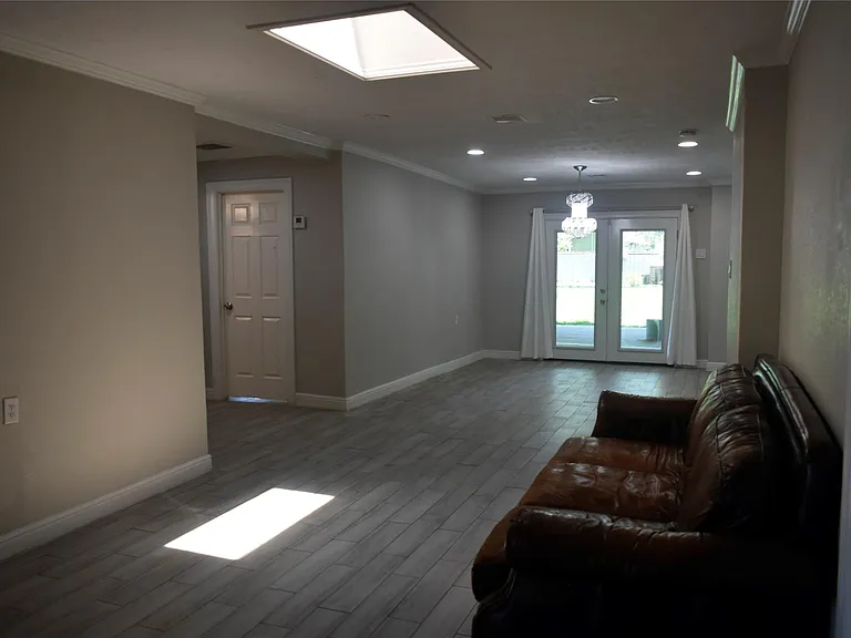 5922 Lavender St — Photo 4