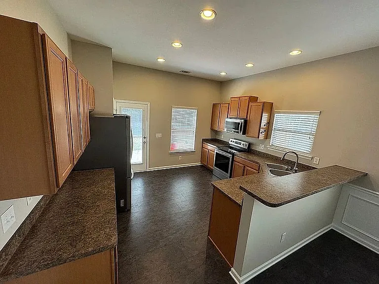 9056 Lexington Ct — Photo 6