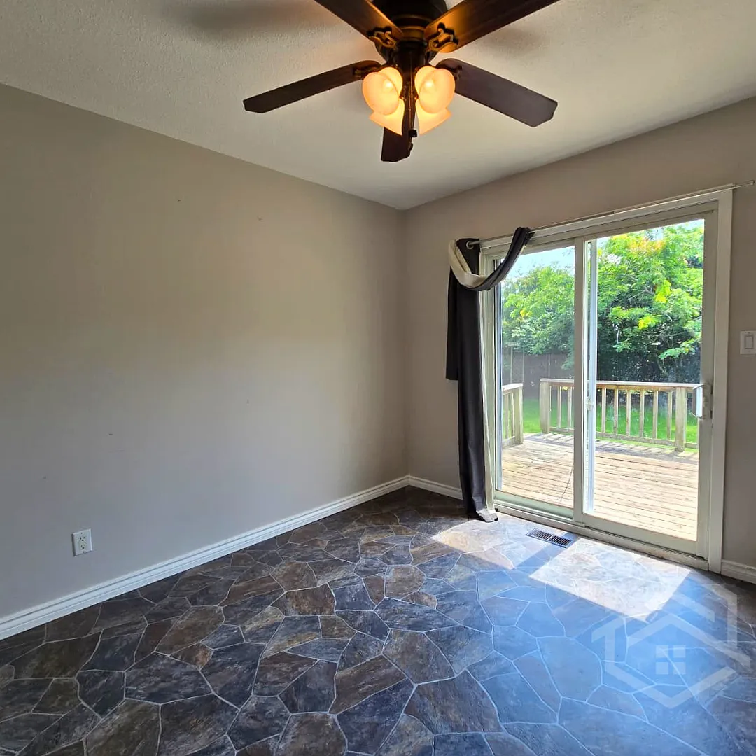 7 Clear Valley Drive Tillsonburg — Photo 4