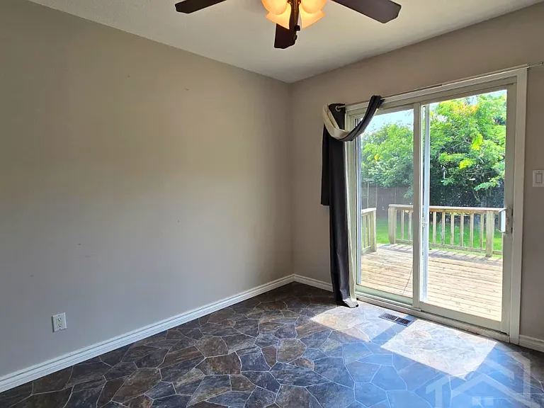 7 Clear Valley Dr — Photo 4