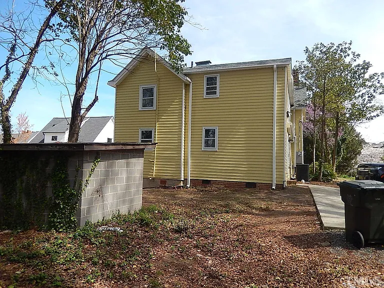 1015 Oberlin Rd — Photo 21