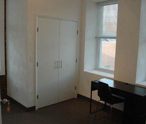 3rd image of 221 Washington St APT 2D