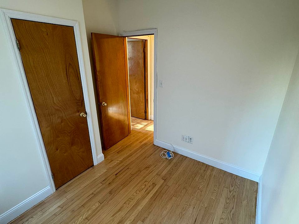 1st image of 212 Avenue B Rm 2