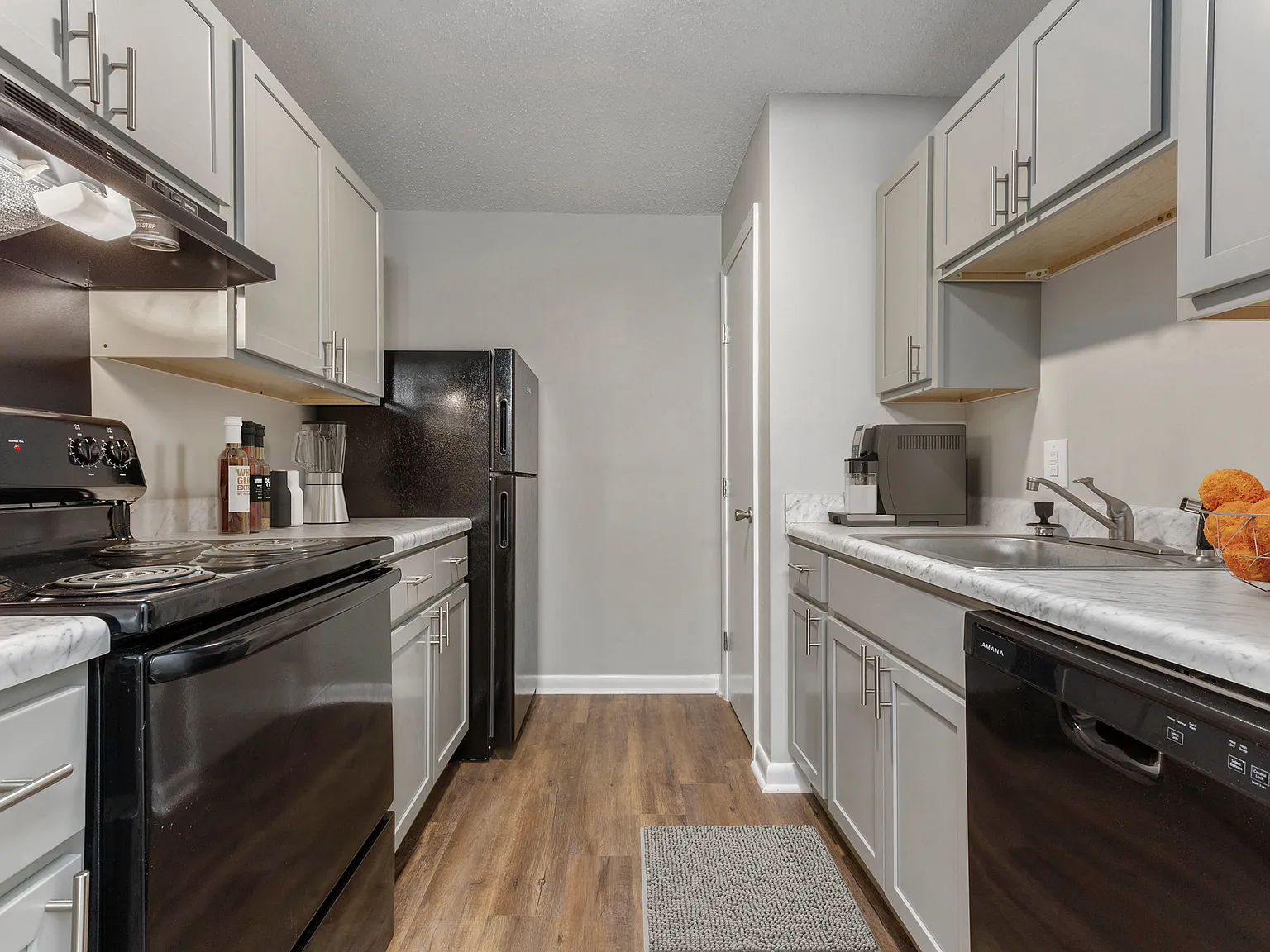 Sage Hill Apartments — Photo 2
