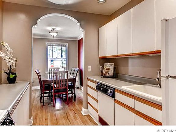 5th image of 931 N Emerson St APT 7