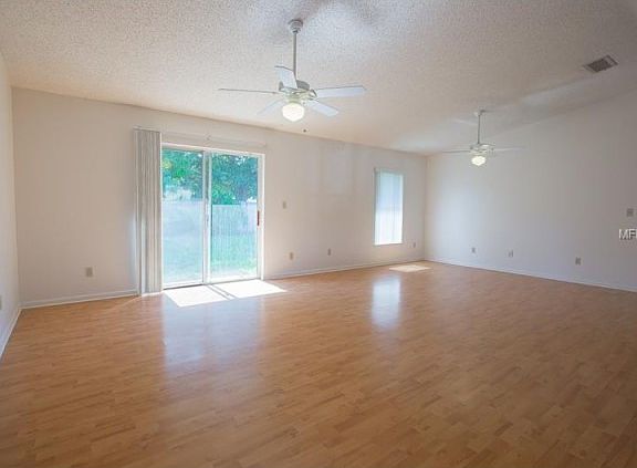 4th image of 5733 Lakefield Ct