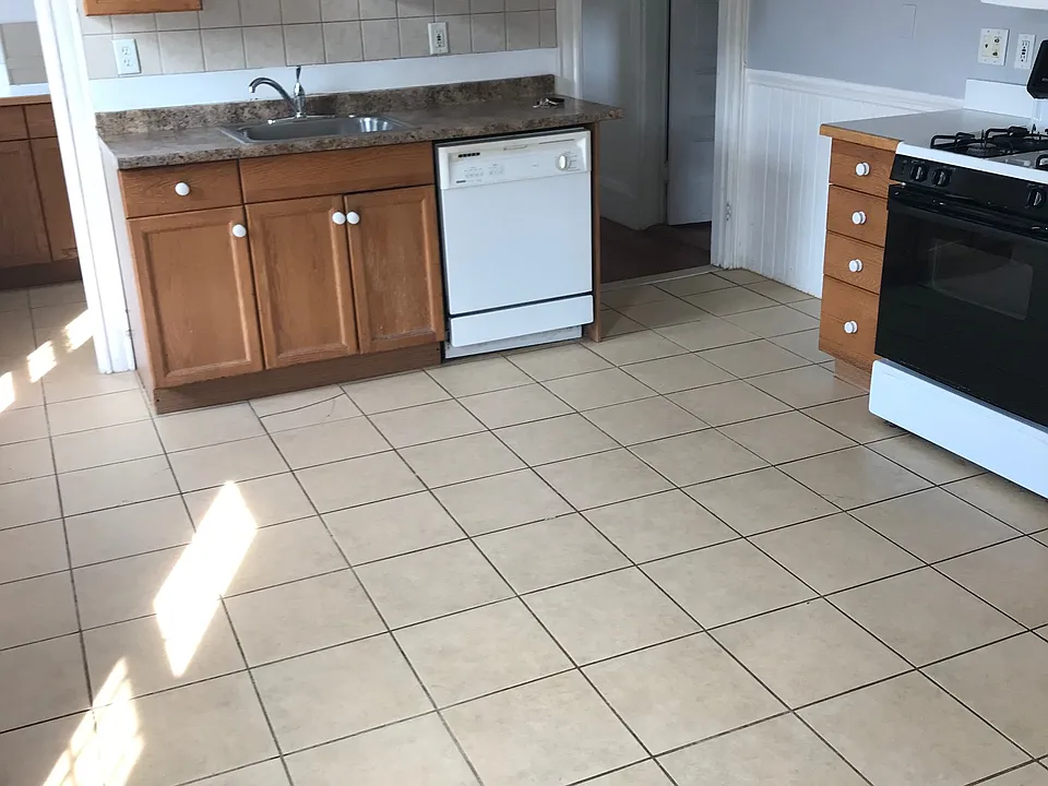 794 Boylston St #2X