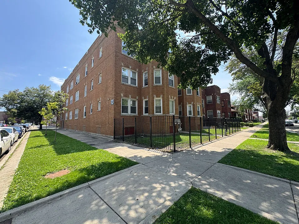 7801-03 S Marshfield Ave #1615-17