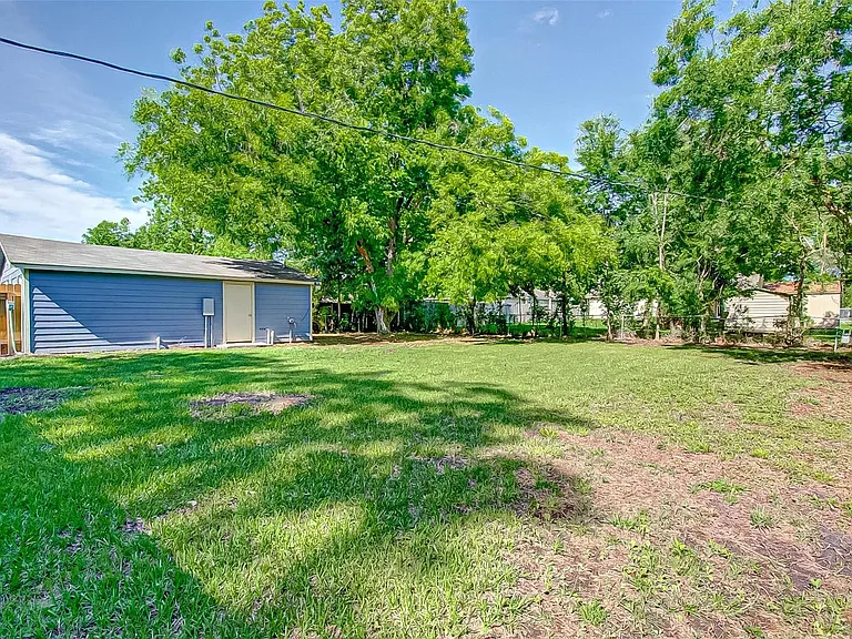 213 Newman Rd — Photo 15