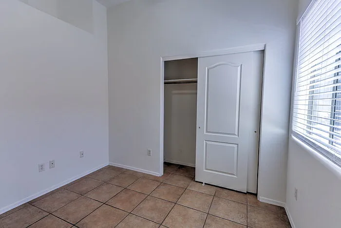 335 E Calle Nacrita — Photo 24