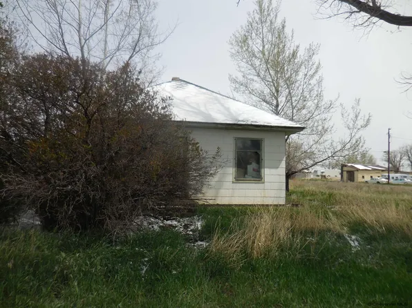 125 Avenue B, Rock River, WY 82083