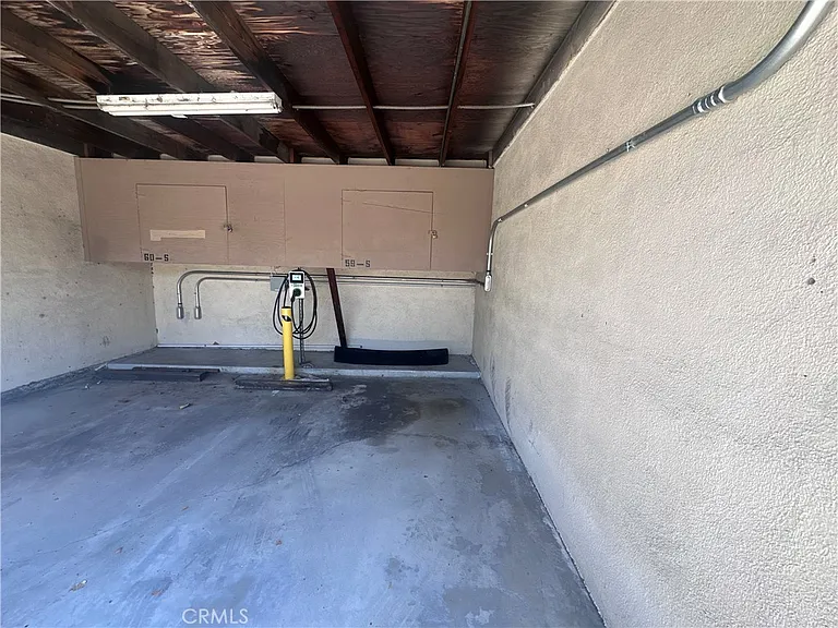 10240 Camarillo St — Photo 13