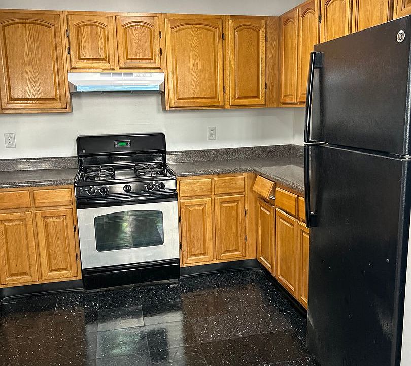1st image of 1575 Bathgate Ave APT 3B