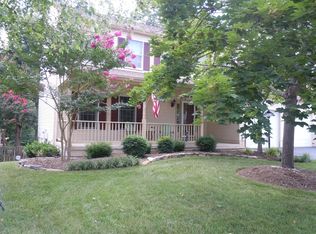 12051 Heather Down Dr, Herndon, VA 20170