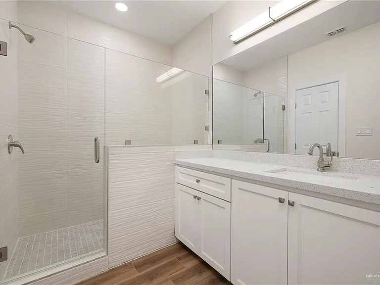 609 N Onyx Ave #1 — Photo 13