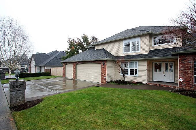 2nd image of 4609 NW Ashley Heights Dr