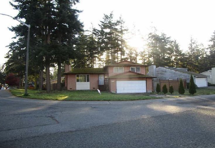 1st image of 598 NW Ensign Dr