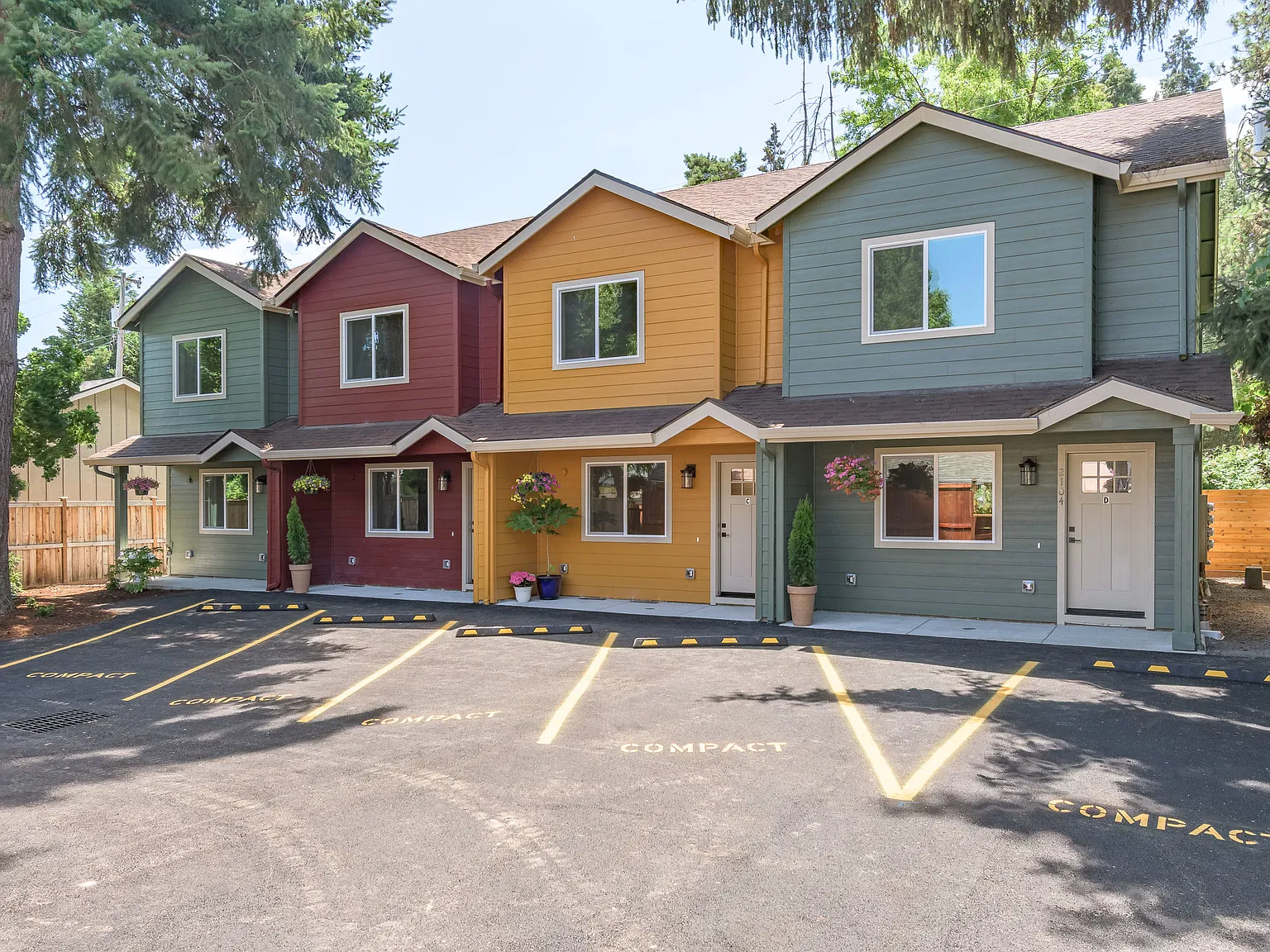 2 bed, 1.5 bath, 1081 sqft, $2,150 — Photo 1