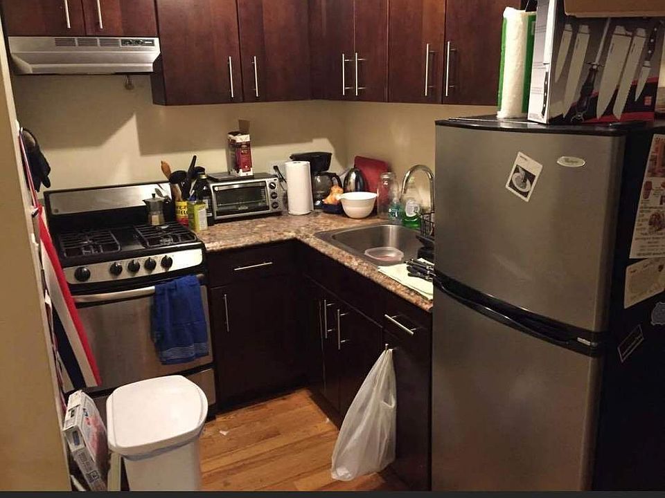 2nd image of 163 Harman St APT 3l