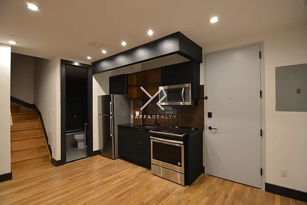 Rented by Yaffa Realty LLC | media 42