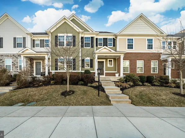 202 Hanover Ct, Chester Springs, PA 19425