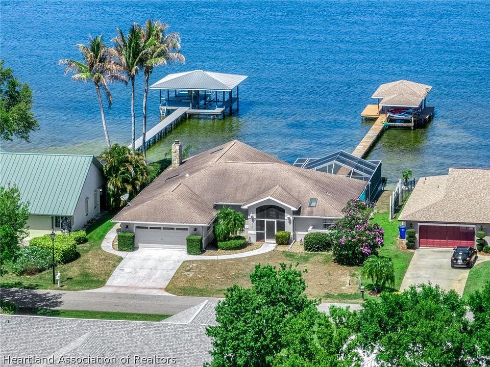 1st image of 104 Lakefront Ct NE