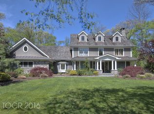 4 Carteret Rd, Allendale, NJ 07401