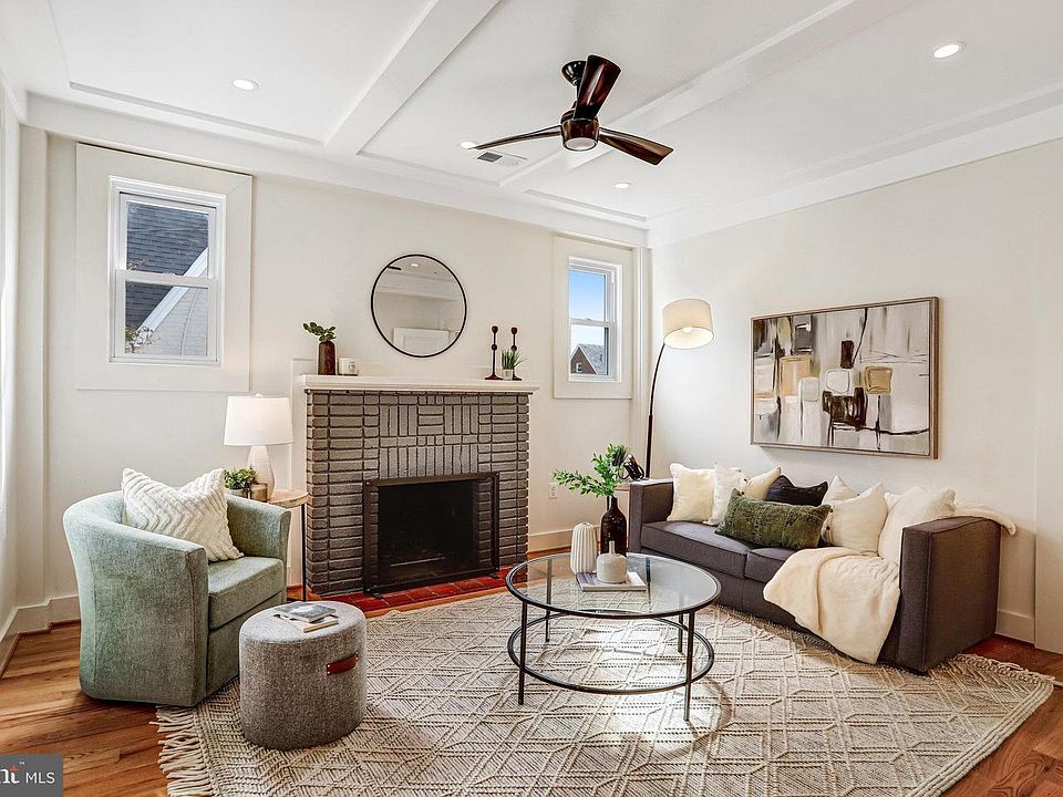 1st image of 12 Nicholson St NW