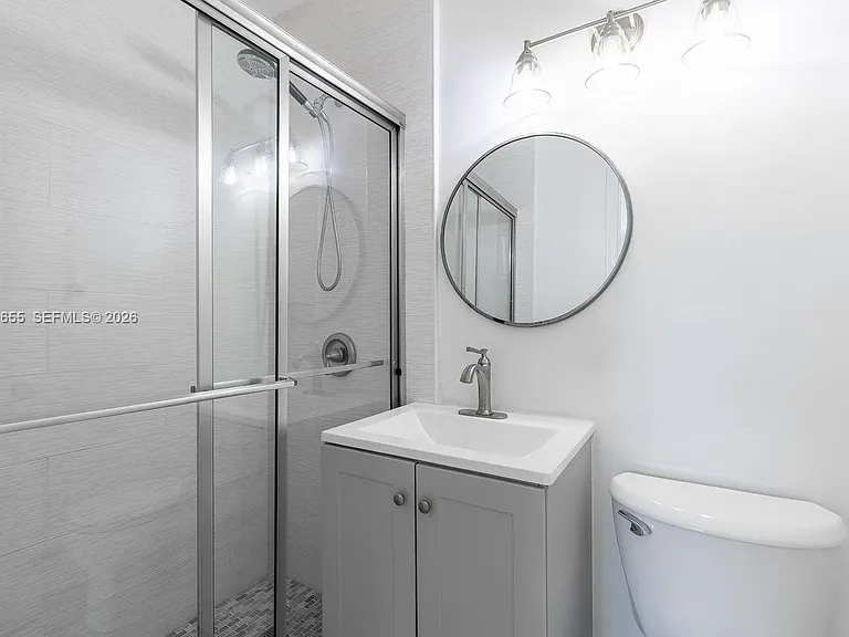 15925 NE 18th Ave — Photo 38
