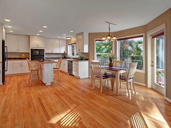 2nd image of 27617 NE 145th Pl