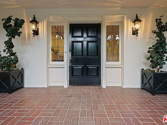 5th image of 9049 Shoreham Dr