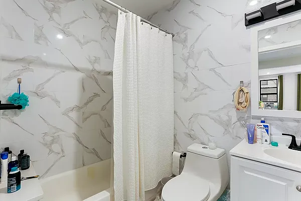 Rented by REAL New York | media 7