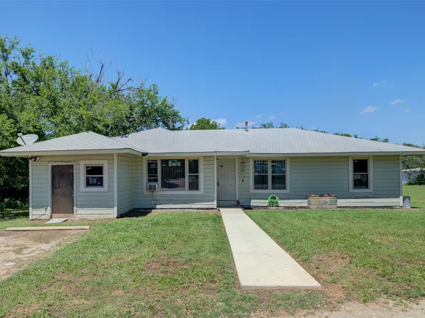 305 Gose Lee Ln, Alvord, TX 76225