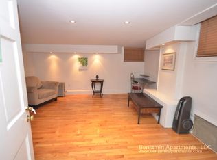 39 Chestnut St, Boston, MA 02108