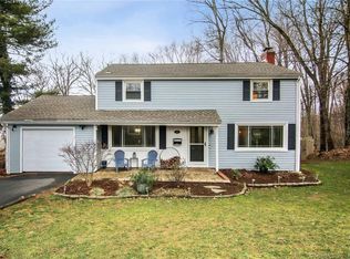 2 Ridgewood Dr, Vernon, CT 06066
