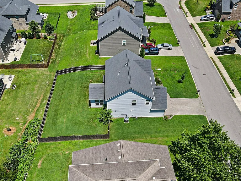 2861 Meadow Gln — Photo 44