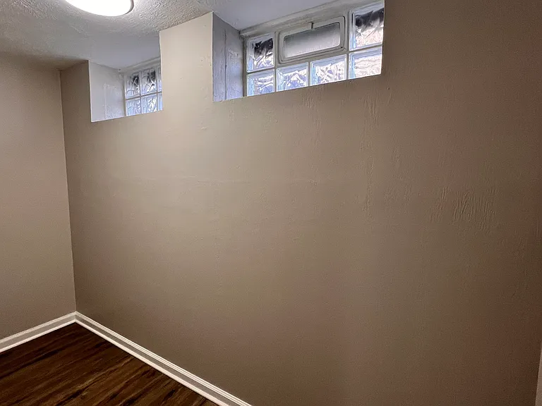 5128 Catherine St — Photo 25
