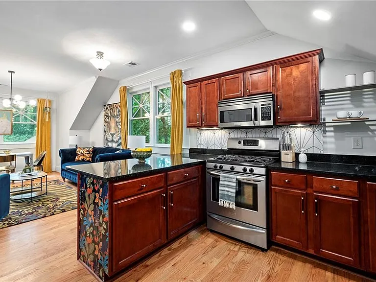1065 Washita Ave NE #B — Photo 8