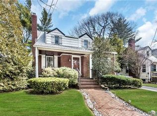 111 Foster Ave, Malverne, NY 11565