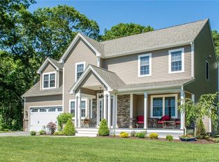 16 Fields End Rd, North Kingstown, RI 02852