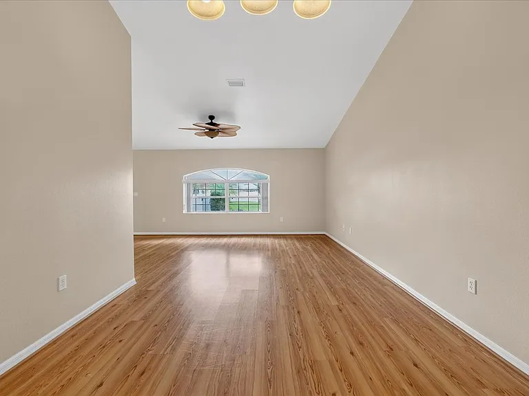 28 Princeton Ln — Photo 14