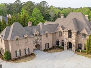 453 Londonberry Rd, Sandy Springs, GA 30327