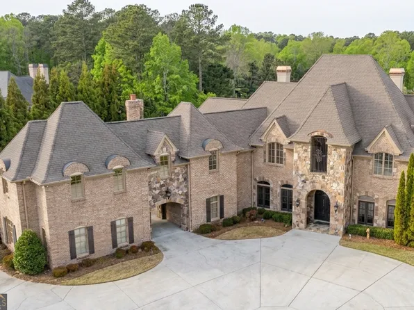 453 Londonberry Rd, Sandy Springs, GA 30327