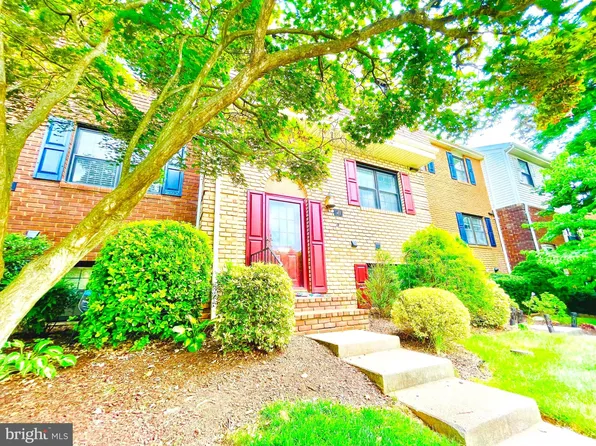 21 Theo Ln, Towson, MD 21204