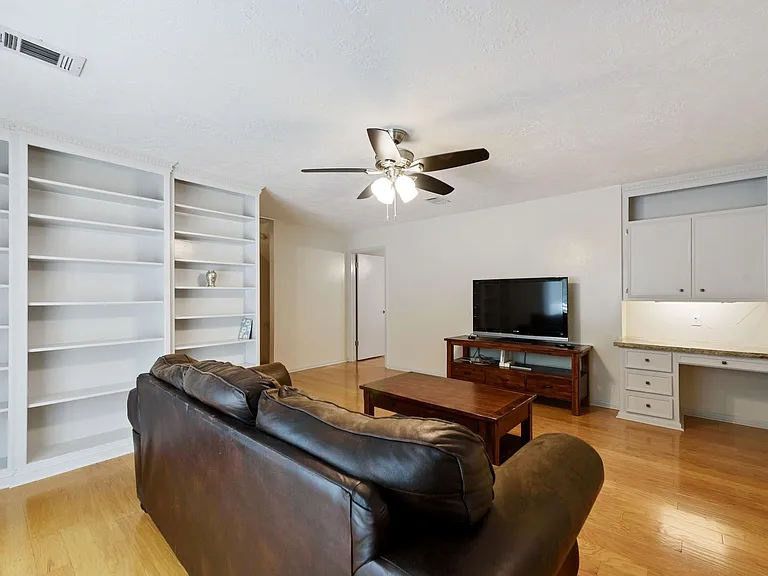 2824 S Logrun Cir — Photo 29