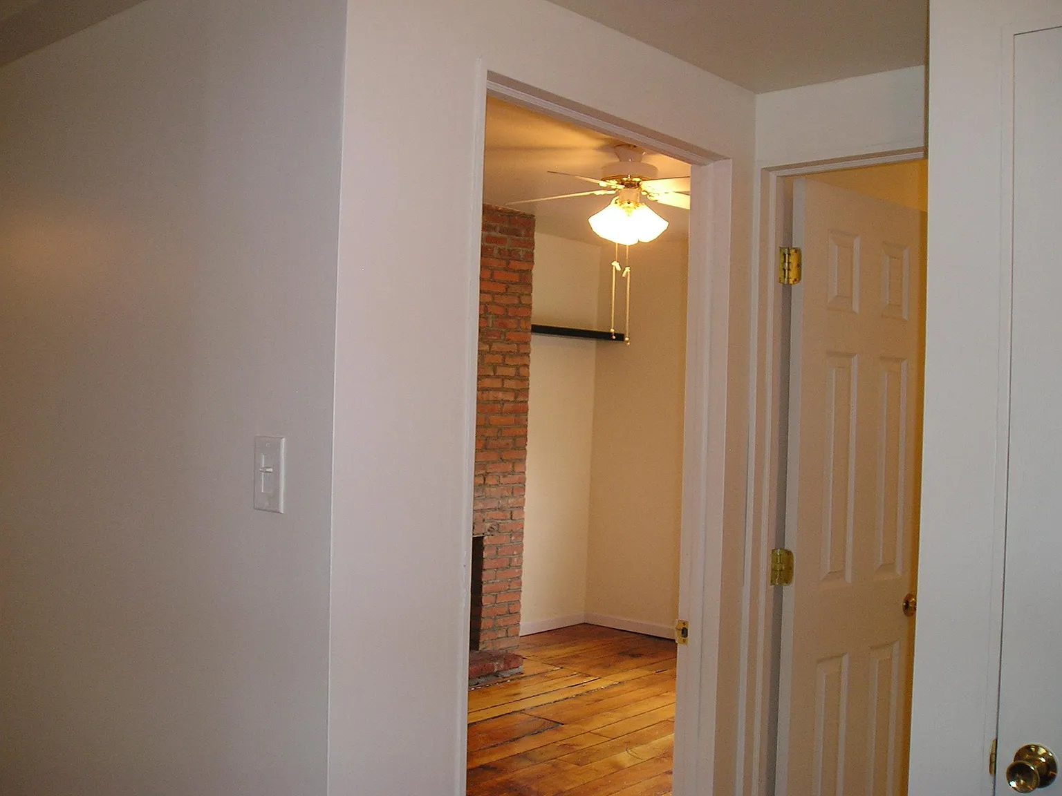 2 bed, 1.5 bath, 800 sqft, $1,400 — Photo 4