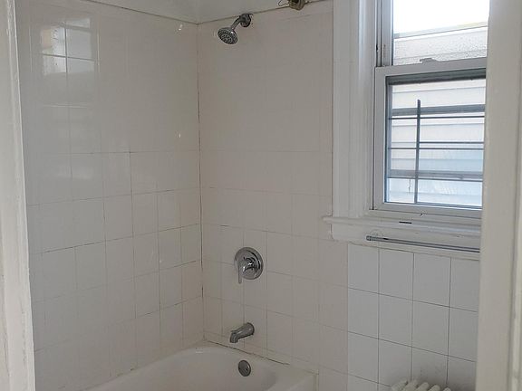 3rd image of 43 Caryl Ave APT 3