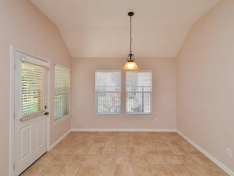 18323 S Elizabeth Shore Loop — Photo 16