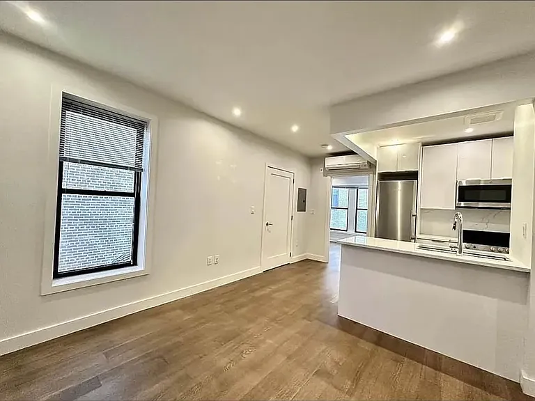 1064 Madison Ave #4Z — Photo 1